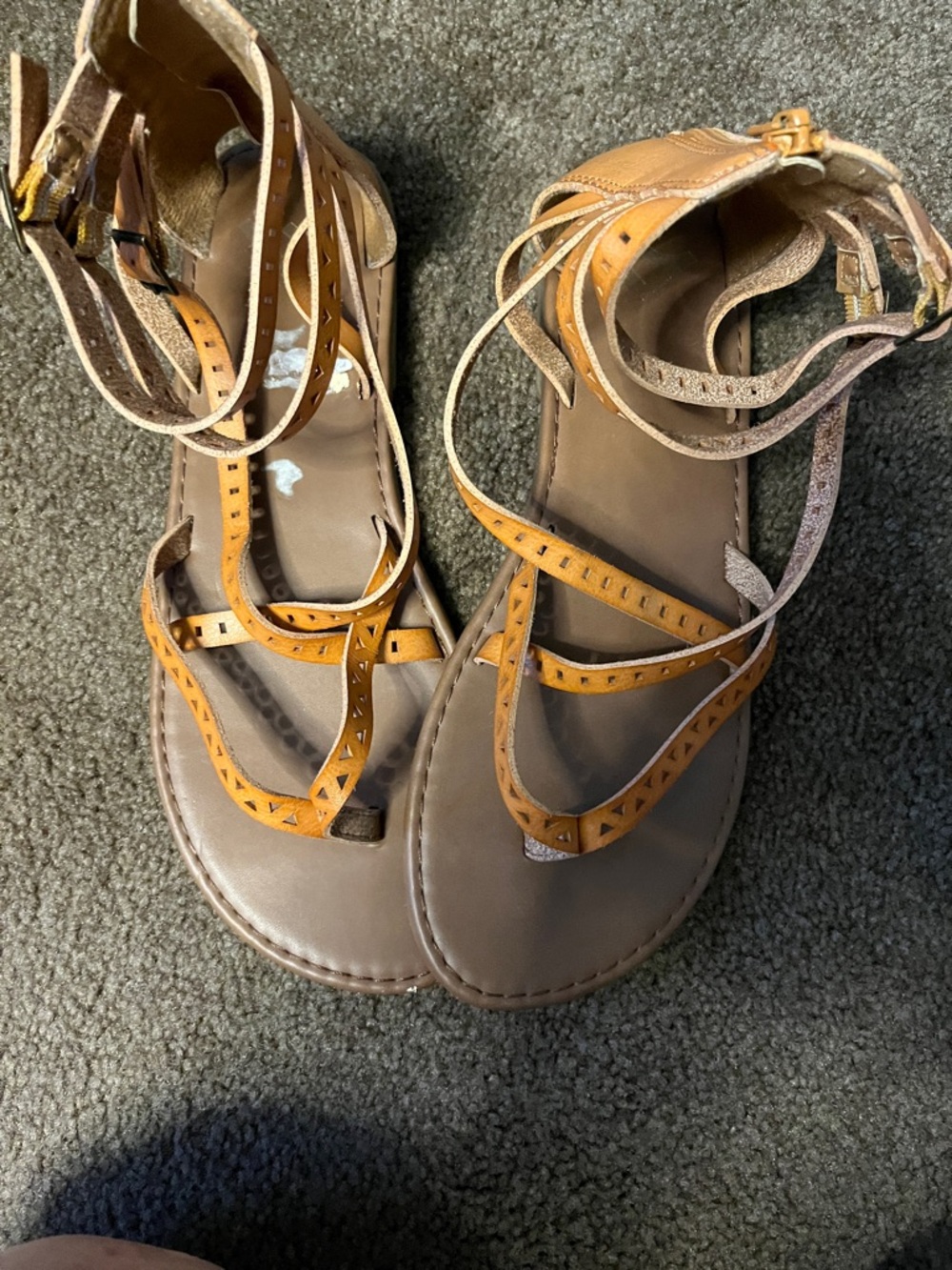 Report Women's Tan Strappy Ankle Tie Sandals